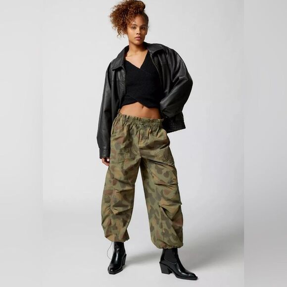 Norma Kamali Green Camo tactical field Cargo Pants Women's Size 12 - Picture 7 of 15